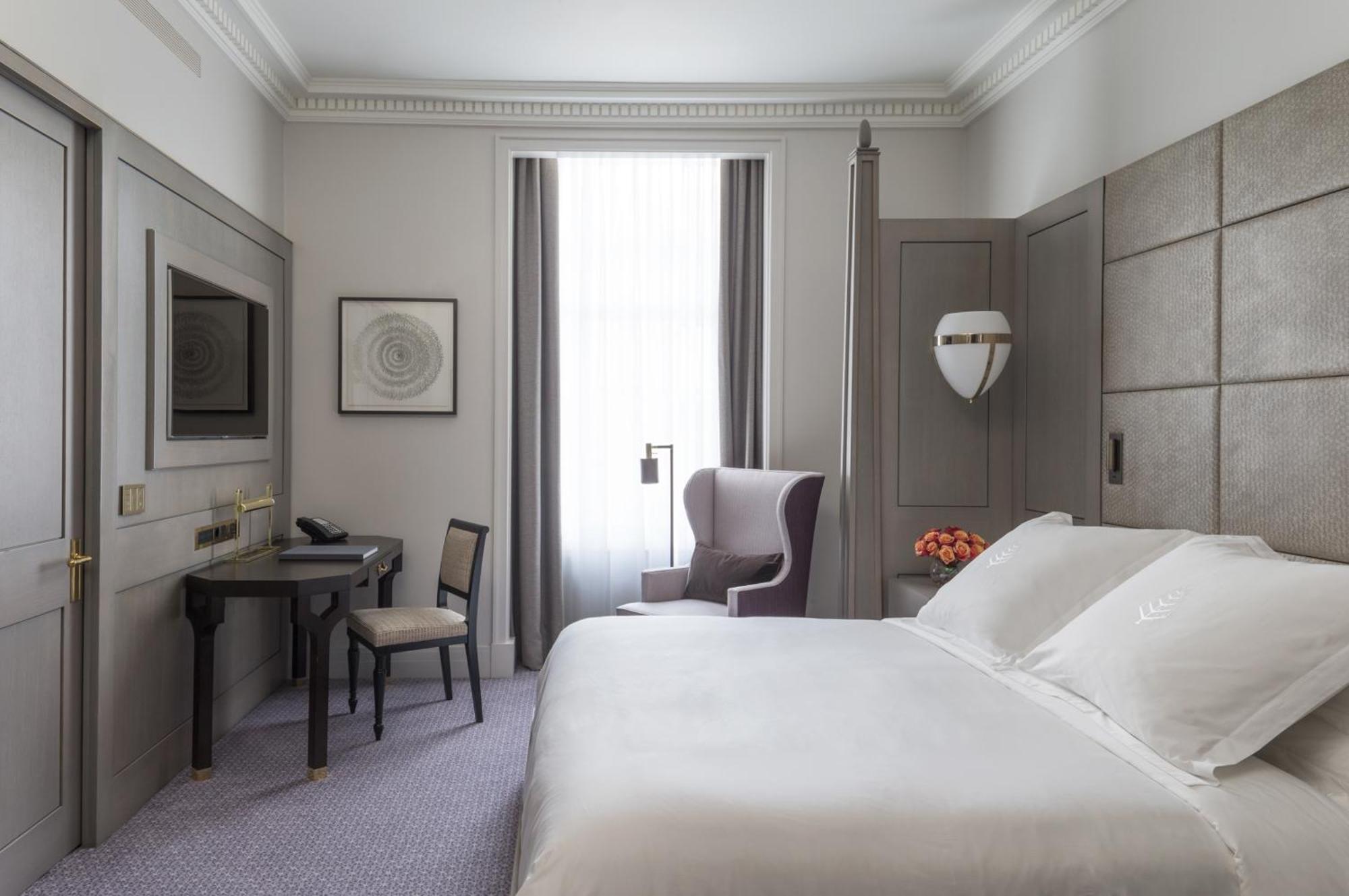 Superior Room king bed,1215422101:JPEG